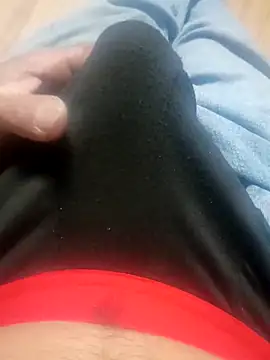 Snapshot of juice753 chatting on 12/19/25, 09:33 juice753 online show from 12/19/25, 09:33