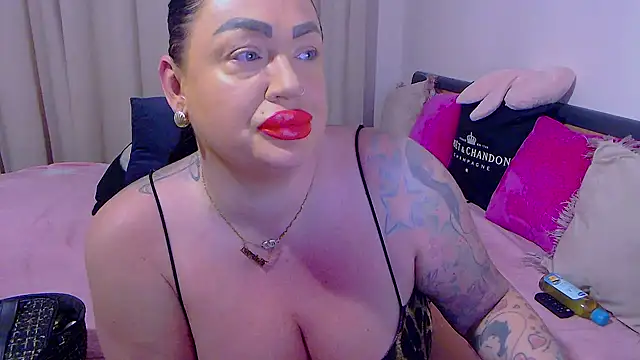 BustyVicky online show from 03/15/26, 09:54