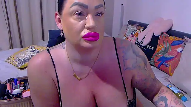 BustyVicky online show from 05/27/26, 09:23