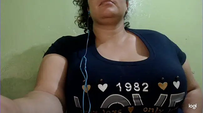 Snapshot of Kosem4 chatting on 02/08/25, 05:40 Kosem4 online show from 02/08/25, 05:40