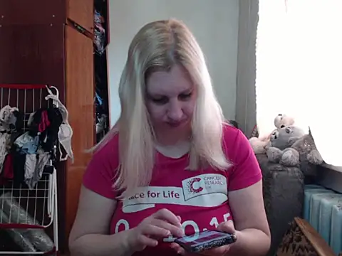 BustyBlond online show from 03/05/25, 10:00