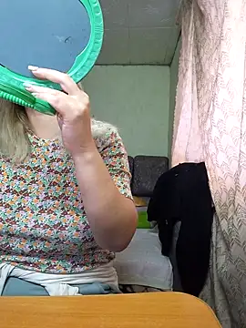 BustyBlond online show from 10/13/25, 04:12