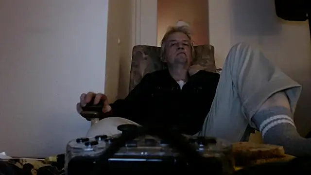 Snapshot of Cordt27 chatting on 09/25/25, 06:22 Cordt27 online show from 09/25/25, 06:22