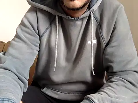 Snapshot of SMOKERBEASTBR chatting on 02/23/26, 04:04 SMOKERBEASTBR online show from 02/23/26, 04:04