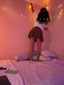 GabriSaenz online show from 12/11/24, 09:12