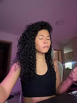 GabriSaenz online show from 01/31/25, 01:01