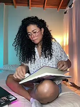 GabriSaenz online show from 03/19/25, 01:29