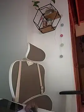 GabriSaenz online show from 12/21/25, 12:18