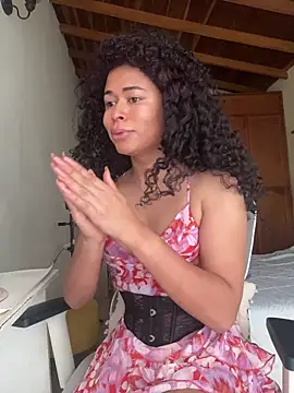 Snapshot of GabriSaenz chatting on 07/30/26, 01:32 GabriSaenz online show from 07/30/26, 01:32