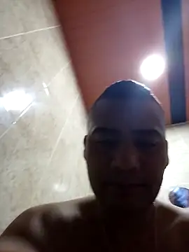 EISONREINA11 online show from 10/27/25, 04:05