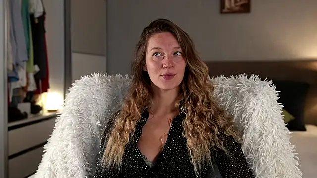 Special    online show from 09/24/25, 03:54