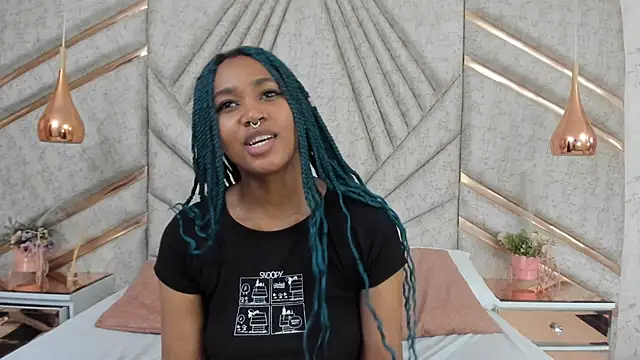 Snapshot of AgataRinaldi chatting on 02/05/25, 02:40 AgataRinaldi online show from 02/05/25, 02:40