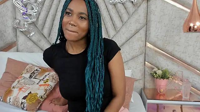 Snapshot of AgataRinaldi chatting on 02/16/25, 11:37 AgataRinaldi online show from 02/16/25, 11:37