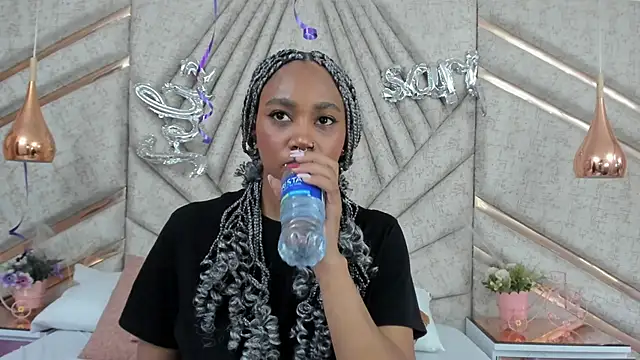 Snapshot of AgataRinaldi chatting on 02/19/25, 11:36 AgataRinaldi online show from 02/19/25, 11:36