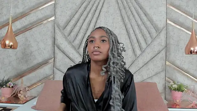 Snapshot of AgataRinaldi chatting on 03/06/25, 11:42 AgataRinaldi online show from 03/06/25, 11:42