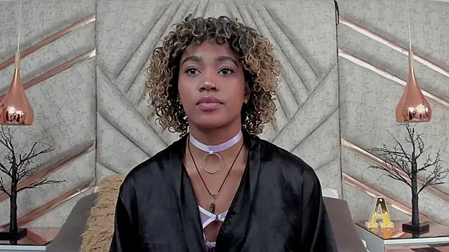 Snapshot of AgataRinaldi chatting on 11/23/25, 02:17 AgataRinaldi online show from 11/23/25, 02:17