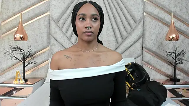 Snapshot of AgataRinaldi chatting on 02/12/26, 11:44 AgataRinaldi online show from 02/12/26, 11:44