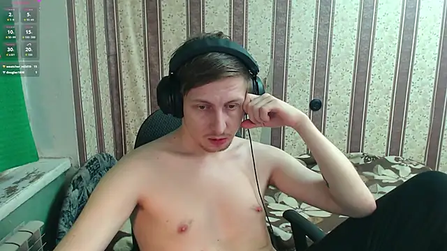 darienlarge online show from 10/31/25, 02:29