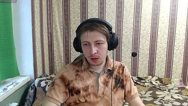 darienlarge online show from 11/26/25, 10:27