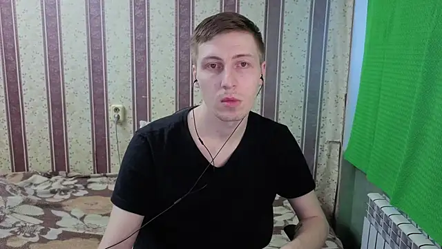 darienlarge online show from 06/12/26, 05:01