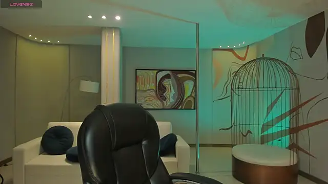 ErikaBenz  online show from 10/27/25, 12:20