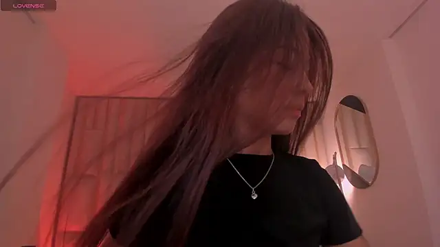 ErikaBenz  online show from 06/19/26, 12:20