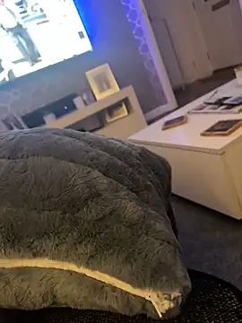 Snapshot of Furdale chatting on 12/29/24, 09:30 Furdale online show from 12/29/24, 09:30