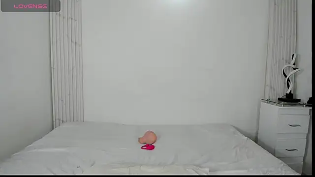 dollpamela online show from 10/20/25, 02:50