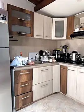 shelby kutter online show from 10/17/25, 04:09