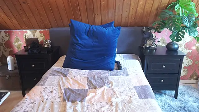 TessaWinter online show from 04/02/26, 02:26