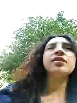 Snapshot of _Laary chatting on 12/14/24, 07:46  Laary online show from 12/14/24, 07:46