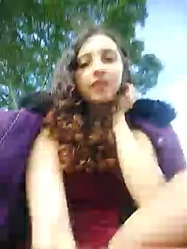 Snapshot of _Laary chatting on 12/23/24, 08:47  Laary online show from 12/23/24, 08:47