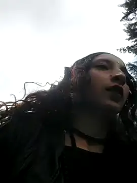 Snapshot of _Laary chatting on 01/14/25, 07:43  Laary online show from 01/14/25, 07:43