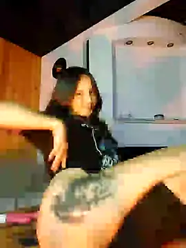 Snapshot of _Laary chatting on 01/17/25, 08:55  Laary online show from 01/17/25, 08:55