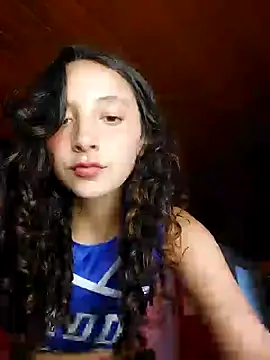 Snapshot of _Laary chatting on 02/05/25, 08:35  Laary online show from 02/05/25, 08:35