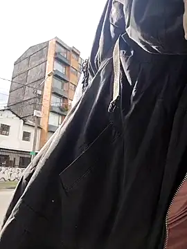 Snapshot of _Laary chatting on 09/08/25, 08:41  Laary online show from 09/08/25, 08:41