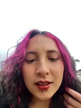 Snapshot of _Laary chatting on 09/19/25, 09:48  Laary online show from 09/19/25, 09:48