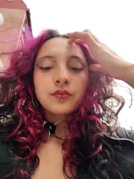 Snapshot of _Laary chatting on 09/26/25, 08:35  Laary online show from 09/26/25, 08:35