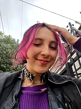 Snapshot of _Laary chatting on 10/06/25, 09:01  Laary online show from 10/06/25, 09:01