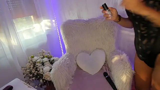 ElisaBaxter online show from 07/06/26, 03:58