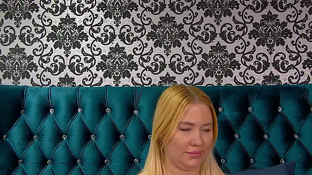 LunaHouston online show from 02/04/26, 04:07