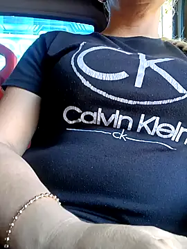 Nicolle Milf online show from 02/02/25, 08:08