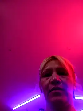 Nicolle Milf online show from 11/13/25, 06:18