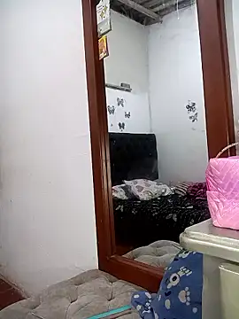 Nicolle Milf online show from 01/08/26, 09:50