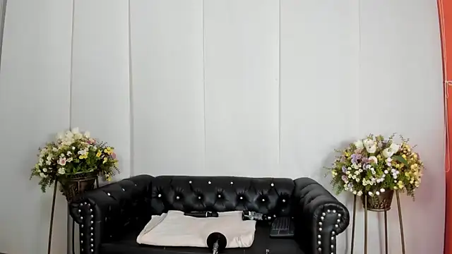 SSCARLETH  online show from 05/01/26, 12:54