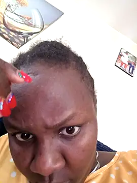 Snapshot of Toomuchbooty33 chatting on 09/14/25, 01:54 Toomuchbooty33 online show from 09/14/25, 01:54