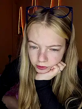 -veranito- online show from 03/12/25, 03:02