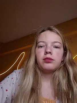 -veranito- online show from 09/22/25, 03:08