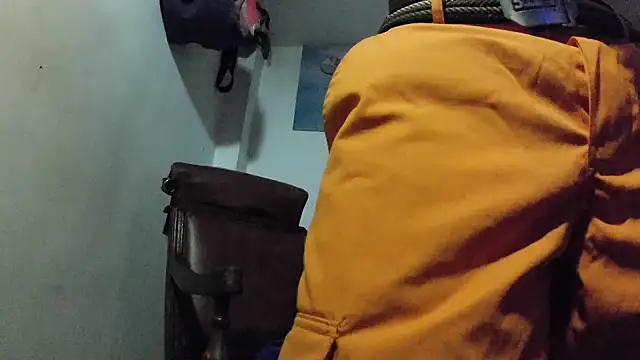 crazylatinguyy online show from 11/17/25, 05:08