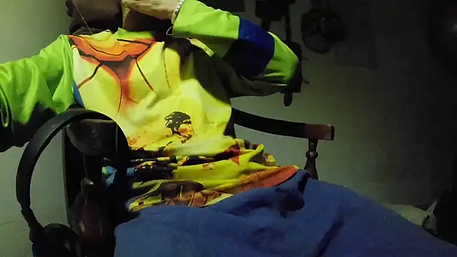 crazylatinguyy online show from 11/19/25, 03:39